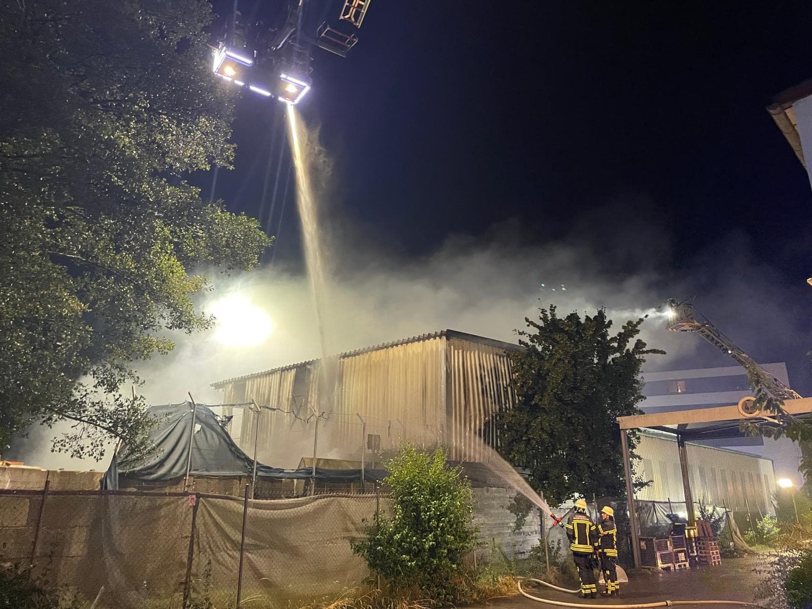 Brand auf Gelände eines Recyclinghofs