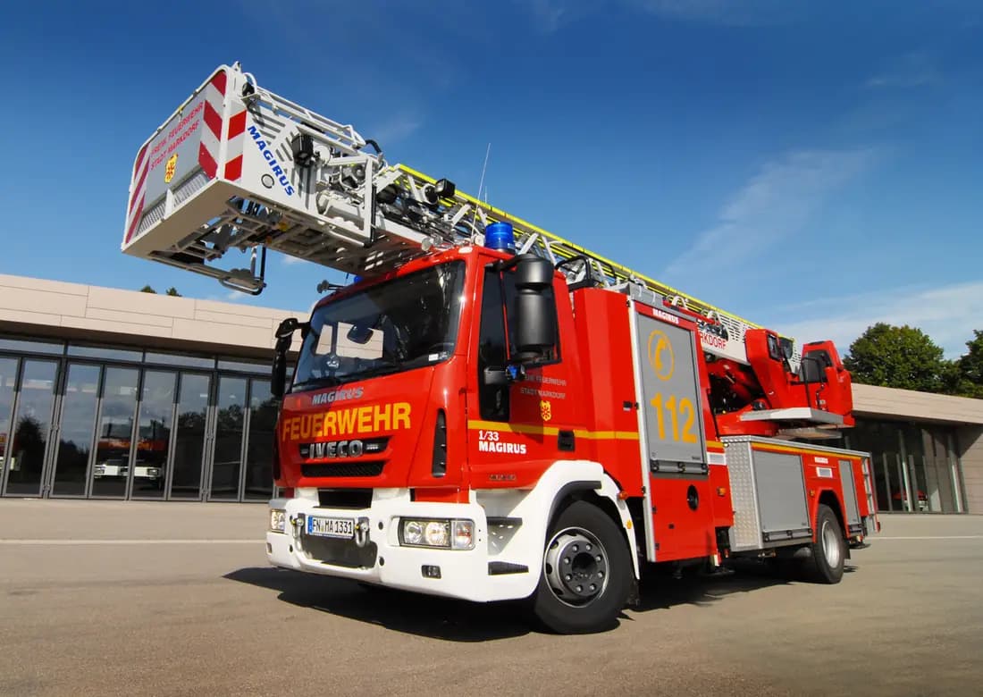 Drehleiter mit Korb 23/12