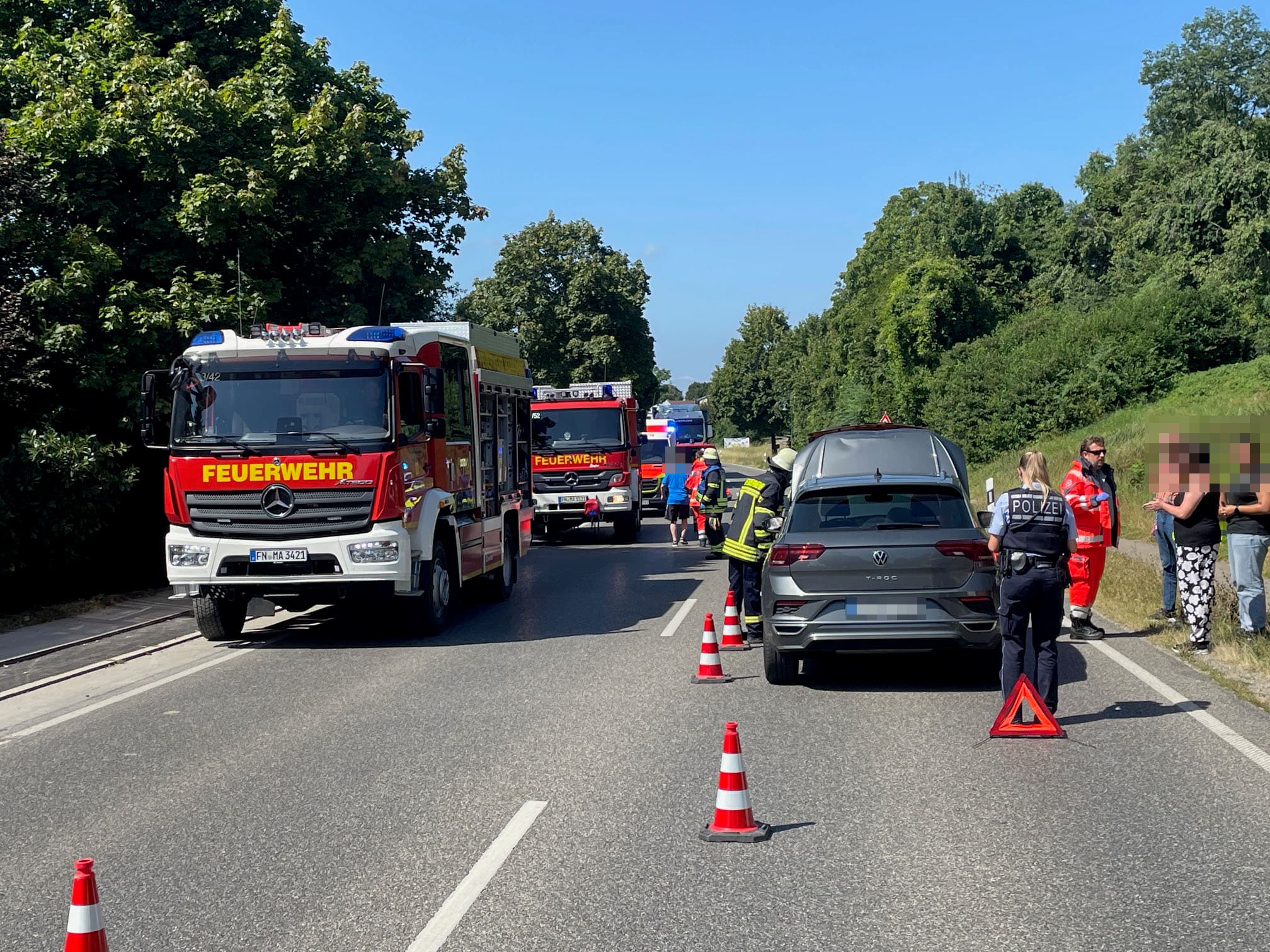 Verkehrsunfall auf B33 bei Hepbach