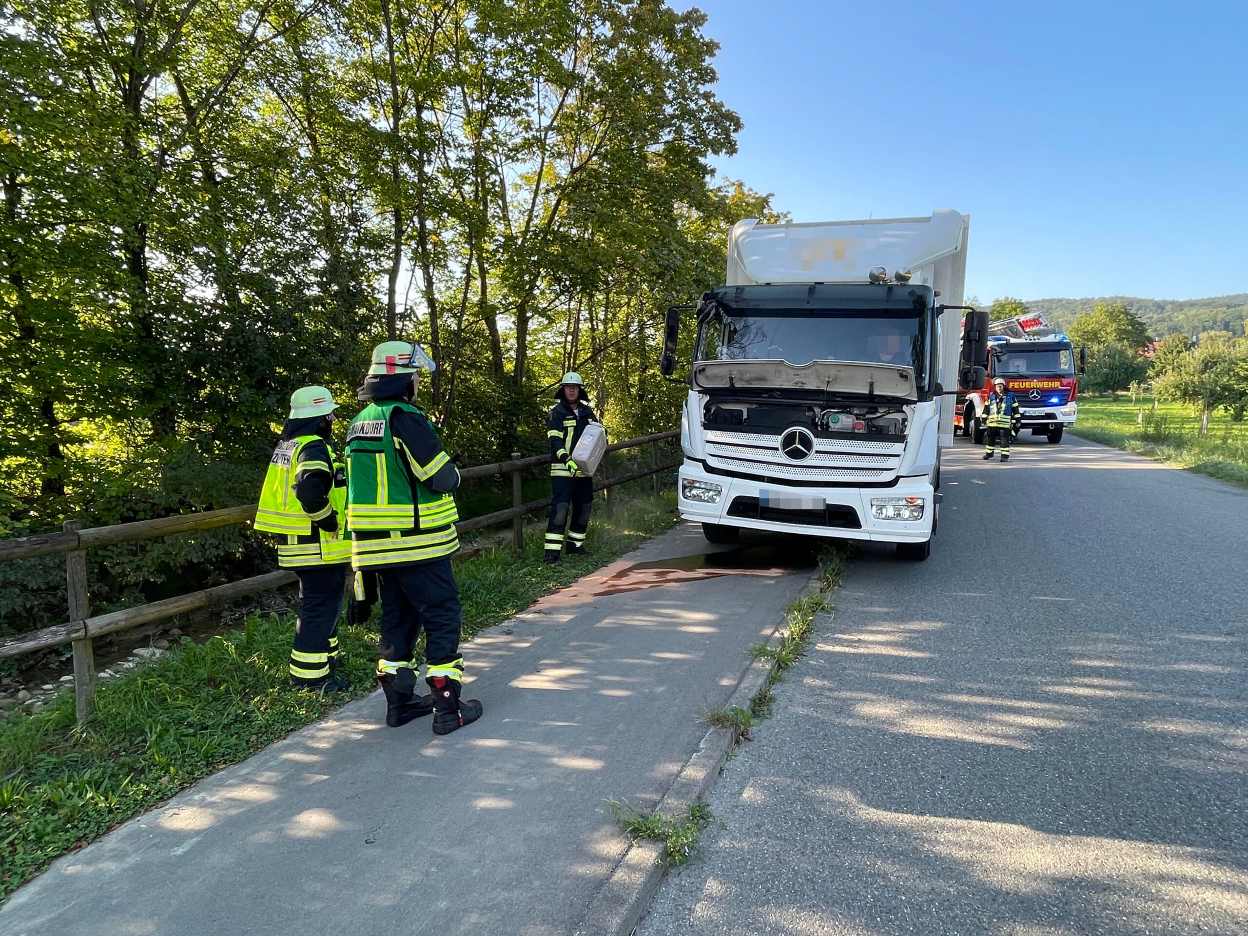 LKW verliert Flüssigkeit