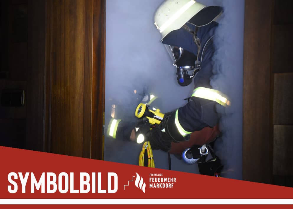 Brandgeruch und Bewohner ruft um Hilfe